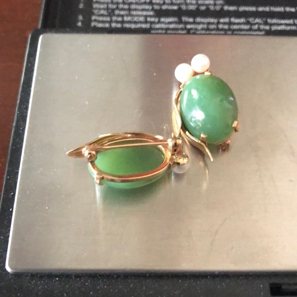 Two 14k yg lady’s pins nephrite Jade cabochon - Picture 5 of 5
